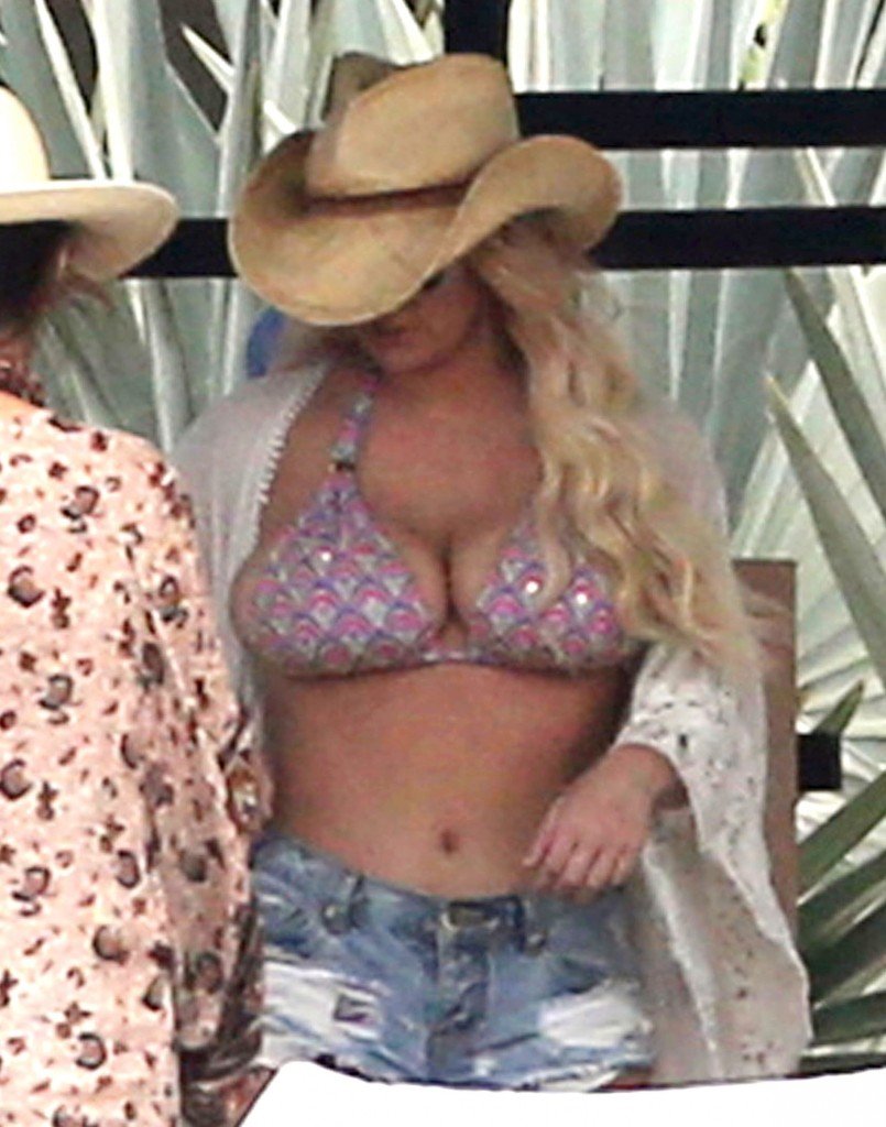 Jessica Simpson Sexy 56