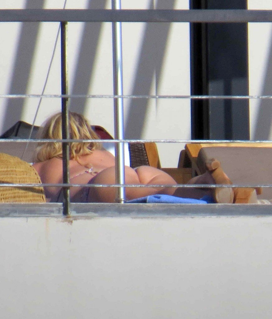 Jessica Simpson Sexy 6