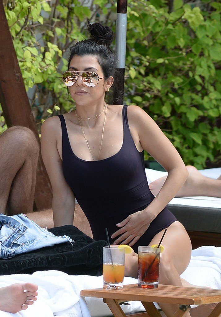 Kourtney Kardashian Sexy 3