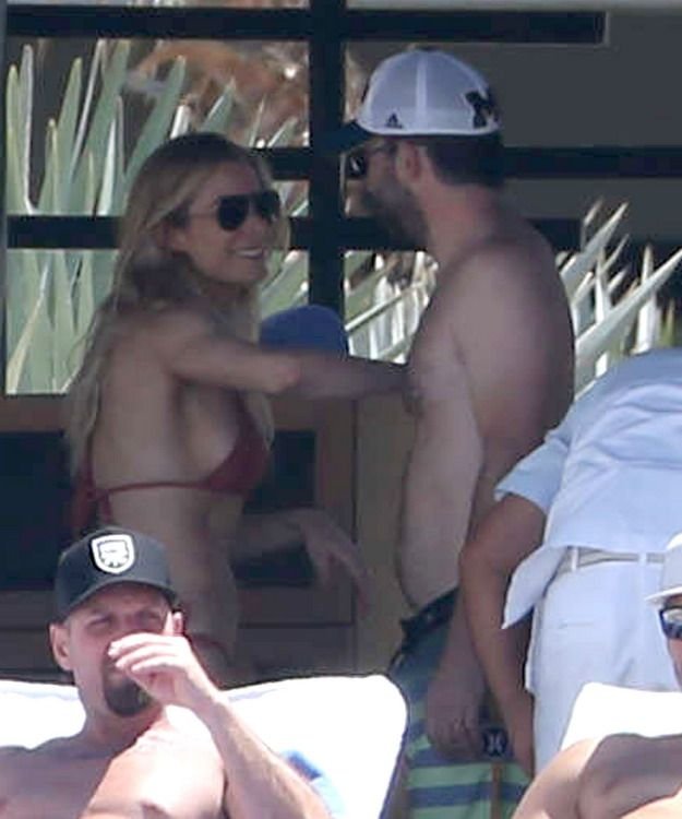 LeAnn Rimes in a Bikini 26