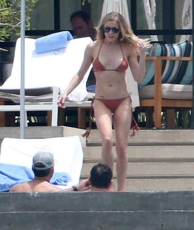LeAnn Rimes in a Bikini 28
