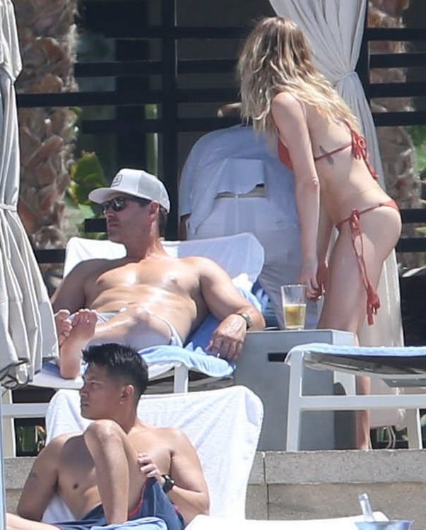 LeAnn Rimes in a Bikini 40