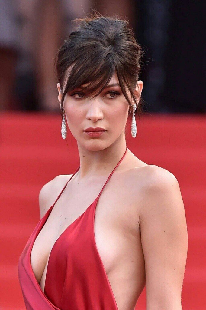 Bella Hadid Sexy Photos 25