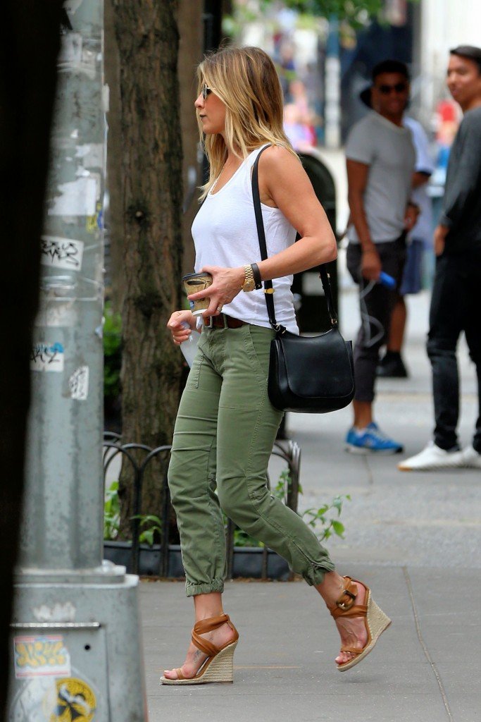 Jennifer Aniston Pokies 14