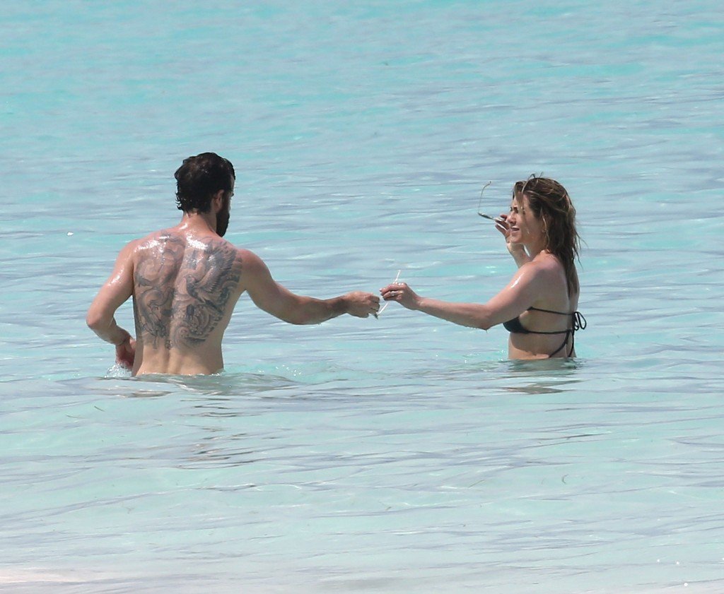 Jennifer Aniston in a Bikini 36