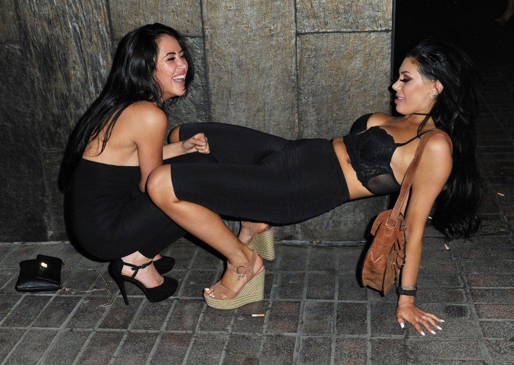 Marnie Simpson Nipple Slip 13