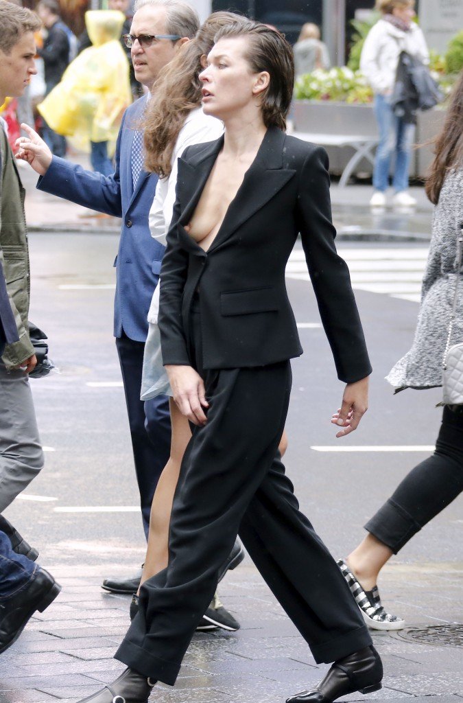 Milla Jovovich Nip Slip 3