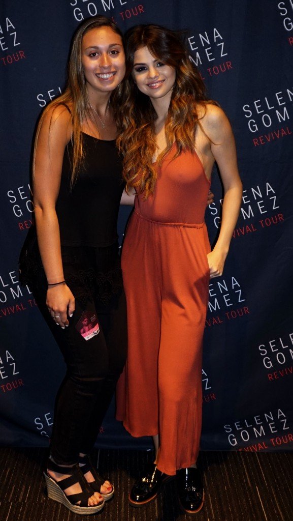 Selena Gomez Braless 3