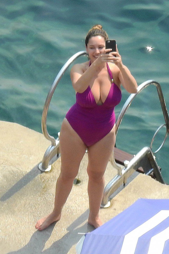 Kelly Brook Sexy 18