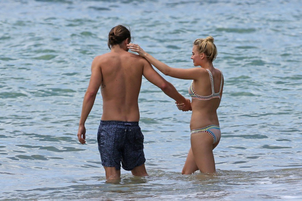 Margot Robbie Topless & Sexy 20