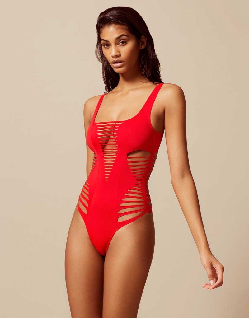 Tsanna Latouche Sexy 58