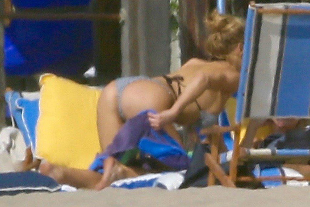 Charlotte McKinney Sexy 6