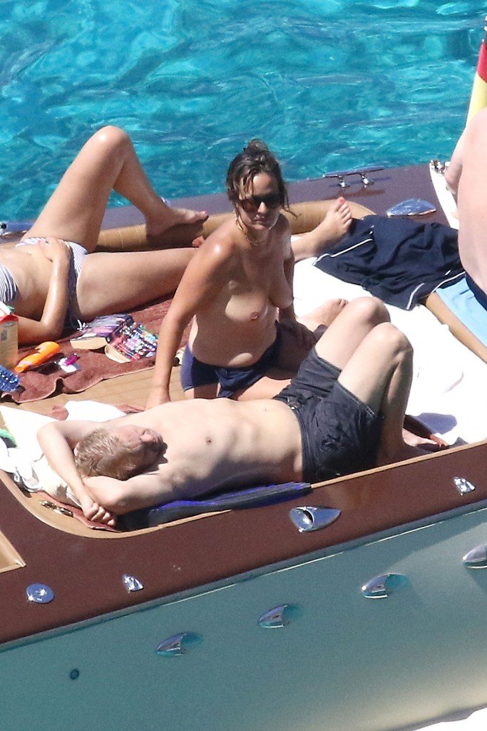 Jade Jagger Topless 5