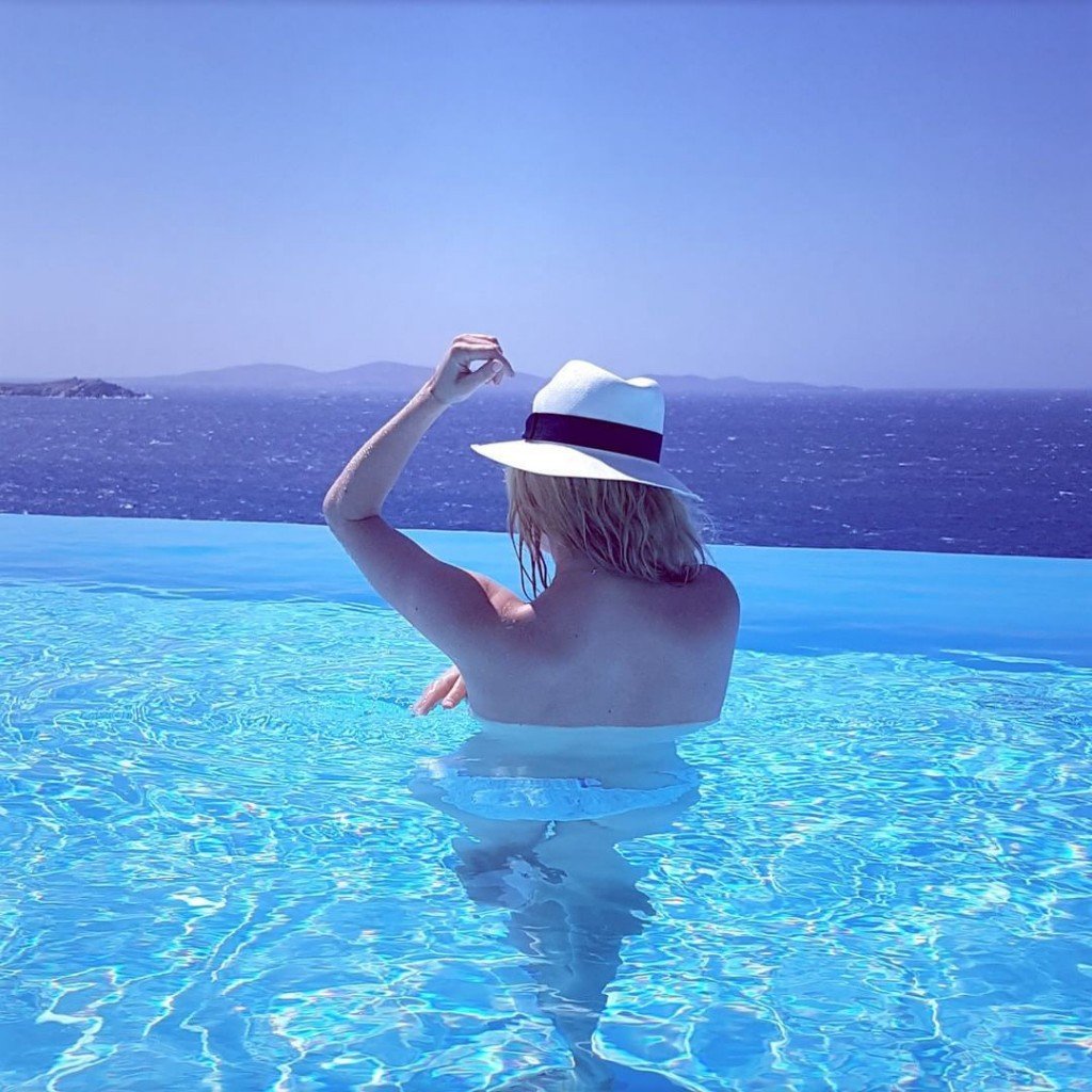Katheryn Winnick Sexy & Topless 2