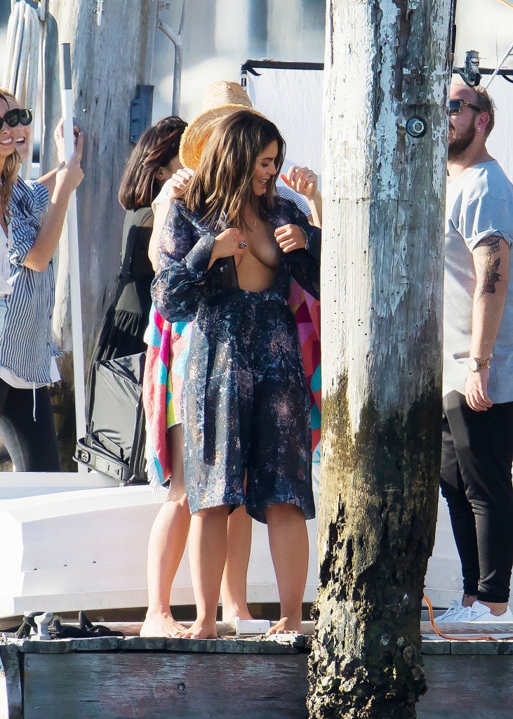 Olympia Valance Topless 4
