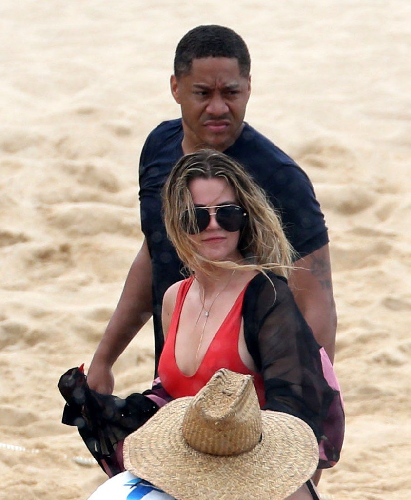 Khloe Kardashian Ass Pics 10