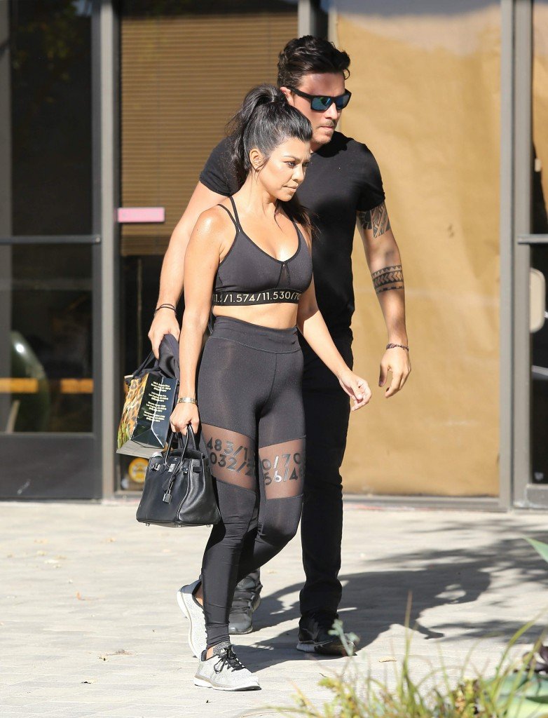 Kourtney Kardashian Sexy-18