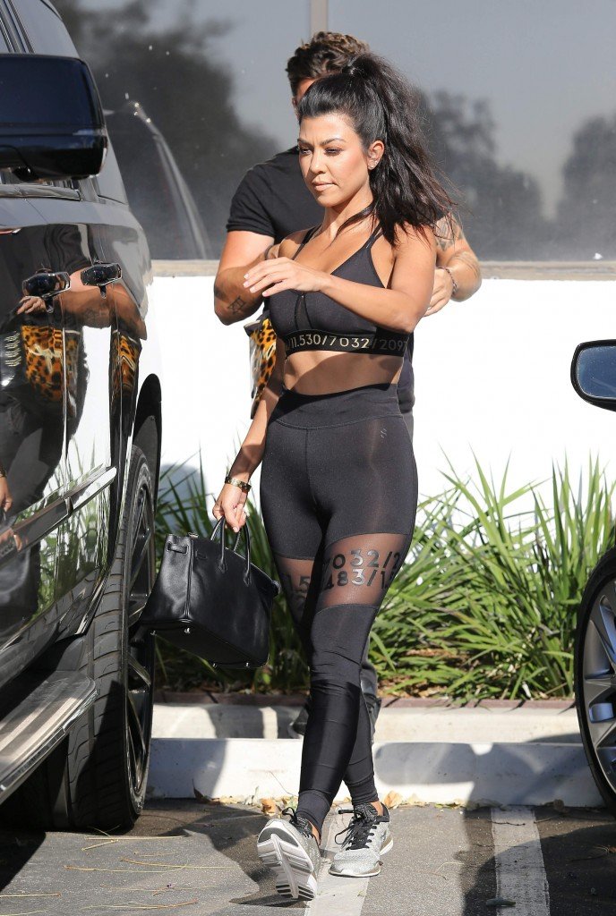 Kourtney Kardashian Sexy-21