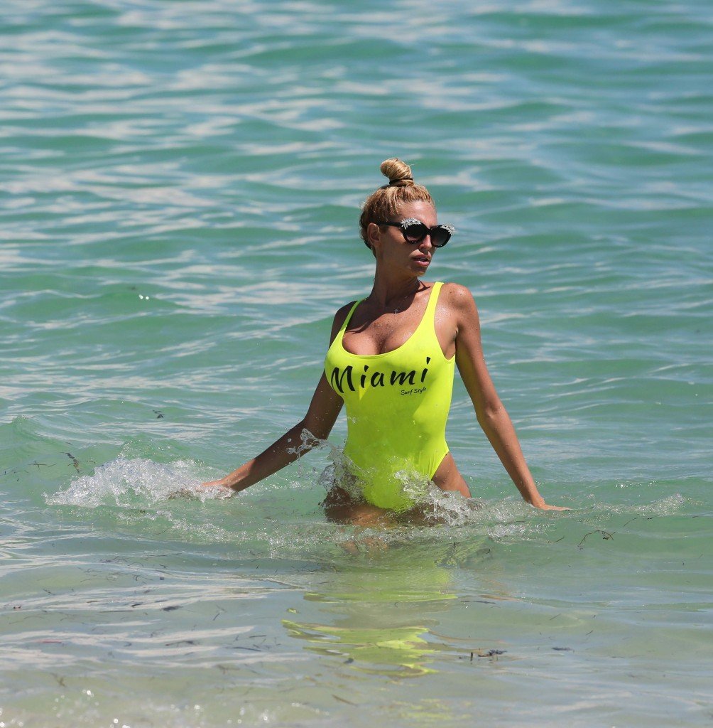Vicky Xipolitakis Sexy 28