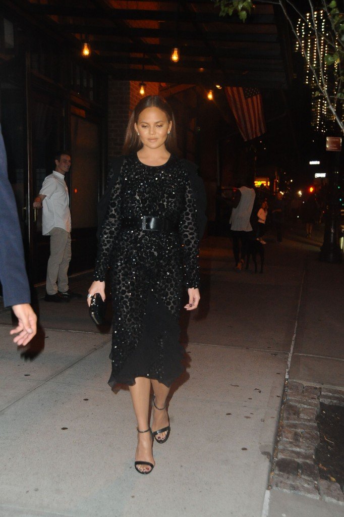 Chrissy Teigen Braless 18