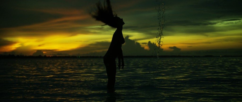 Alessandra Ambrosio Sexy & Topless 18 thefappening.so