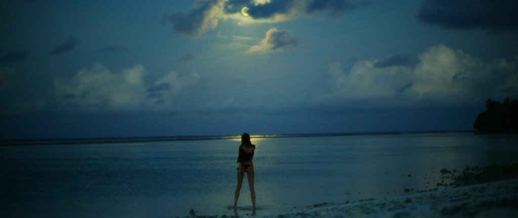 Alessandra Ambrosio Sexy & Topless 2 20 thefappening.so