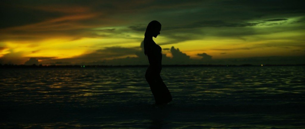 Alessandra Ambrosio Sexy & Topless 23 thefappening.so