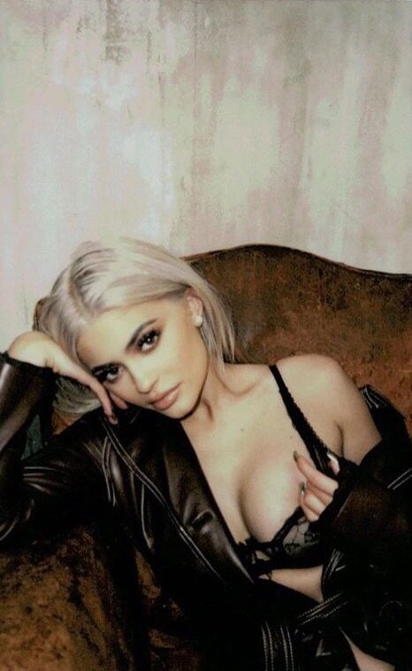 Kylie Jenner Sexy 2