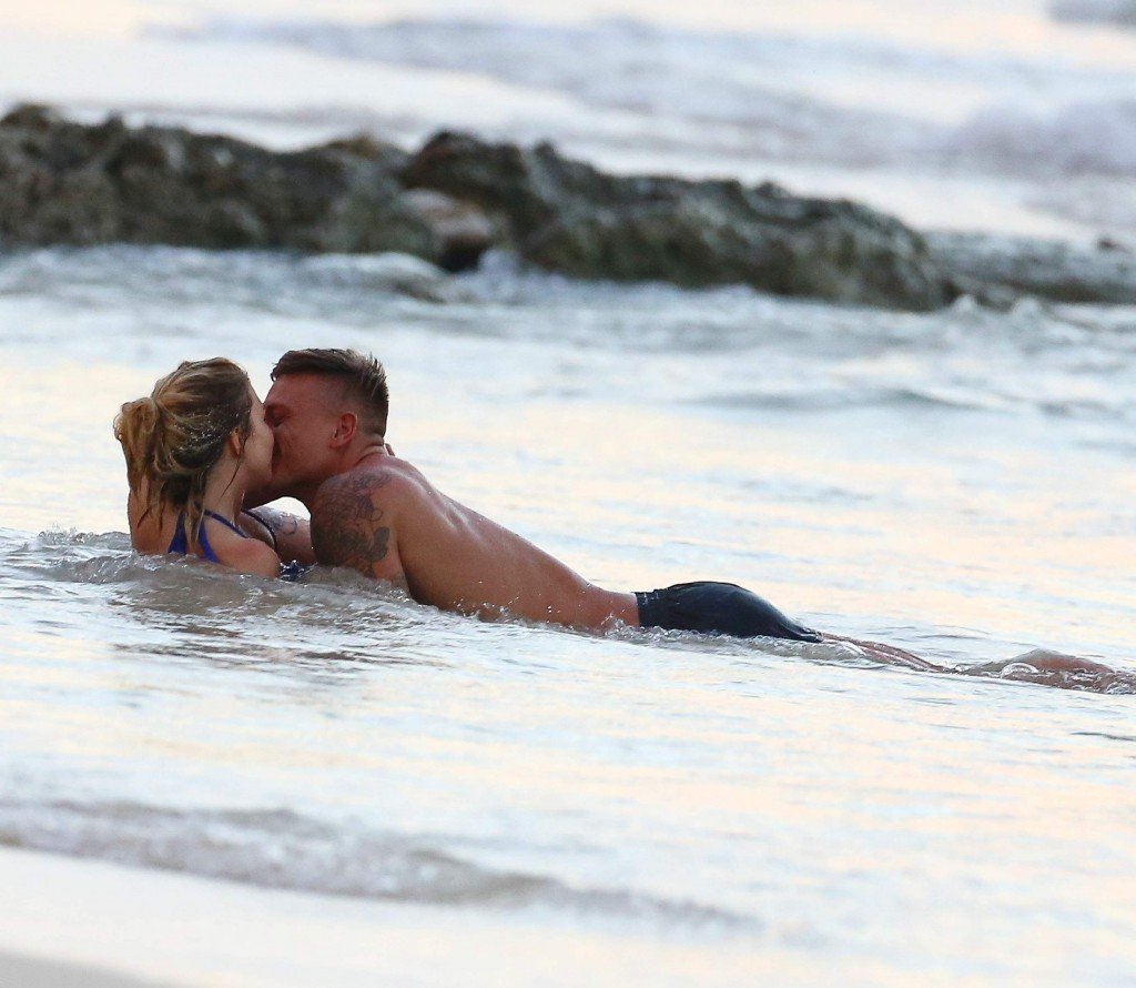 Оливия Бакленд Секси 4