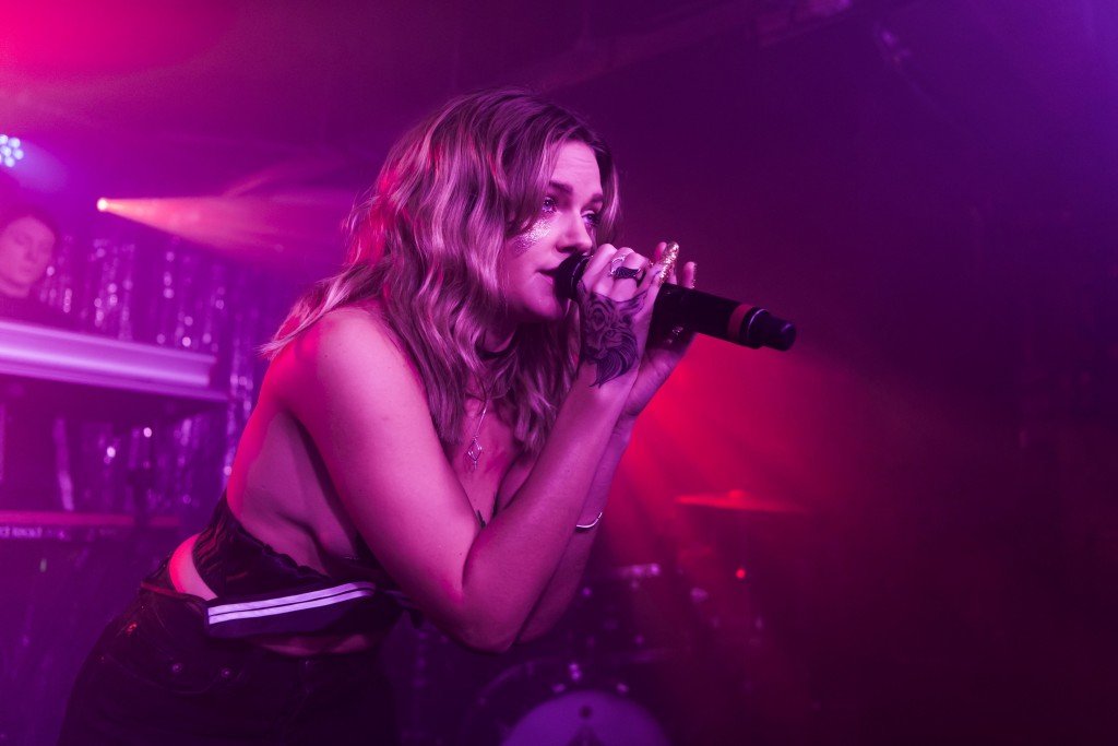 Tove Lo Topless 7