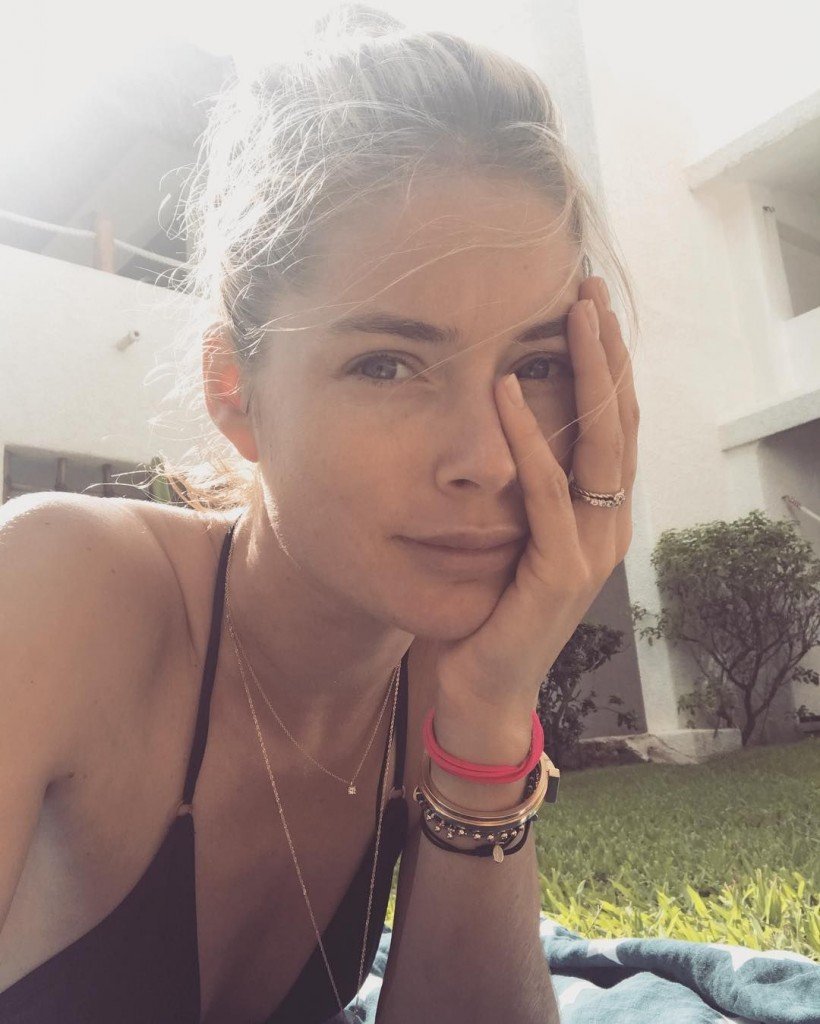 Doutzen Kroes Sexy thefappening.so 1