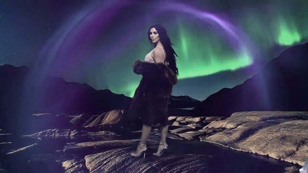 Ким Кардашьян Секси 1