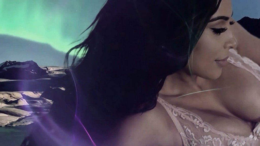 Ким Кардашьян Секси 10