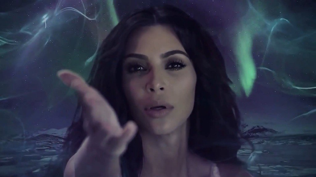 Ким Кардашьян Секси 16