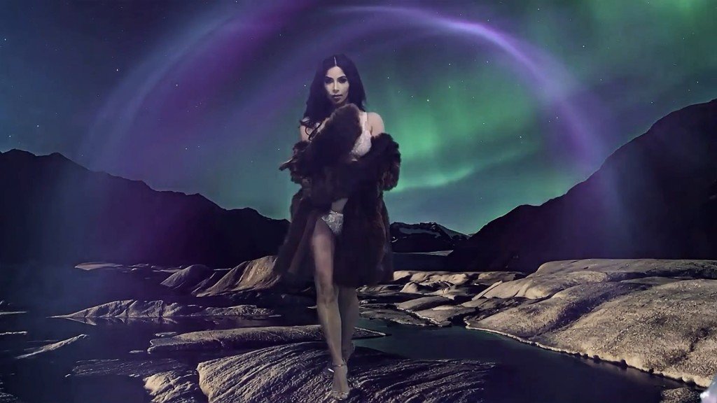 Ким Кардашьян Секси 3