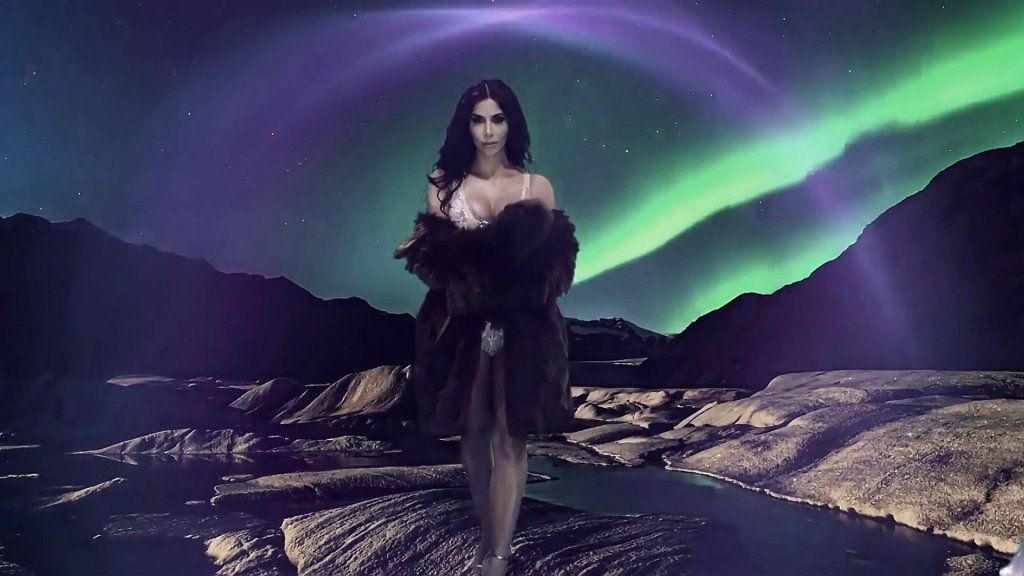 Ким Кардашьян Секси 4