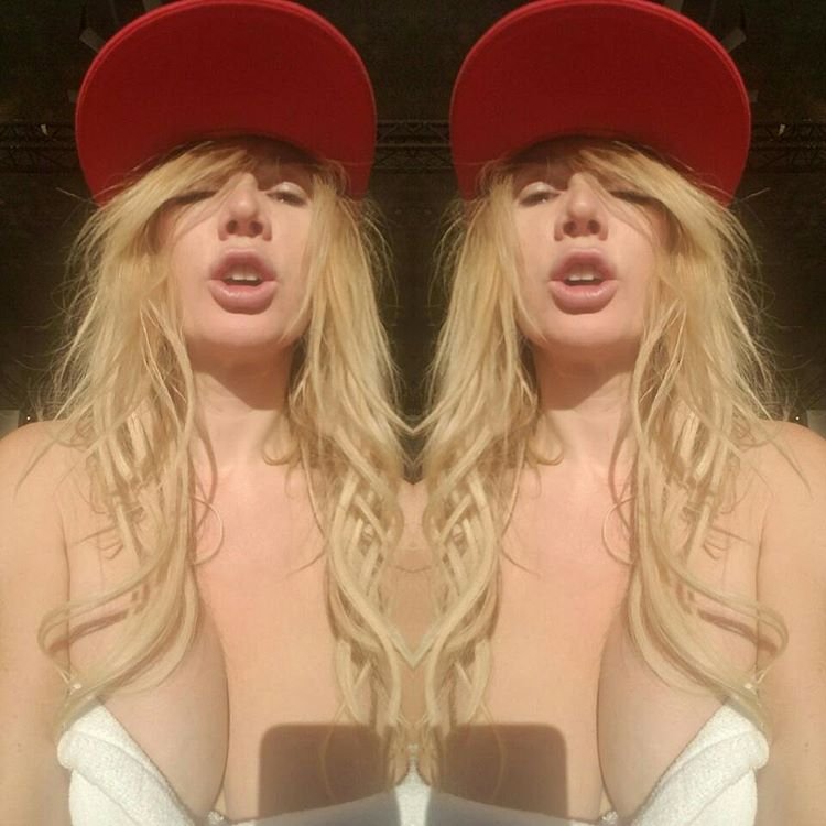 Nadeea Volianova Topless 3