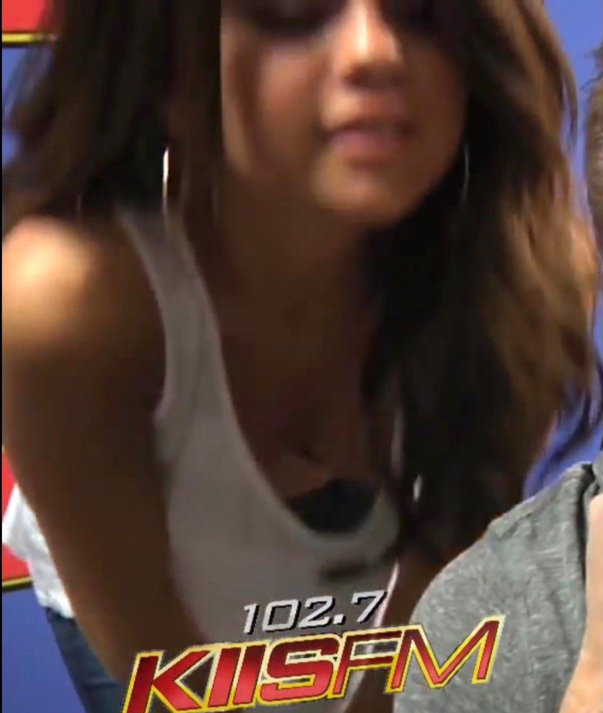 Selena Gomez downblouse 3