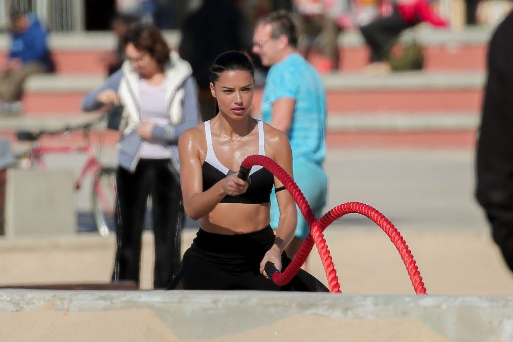 Adriana Lima Sexy thefappening.so 54