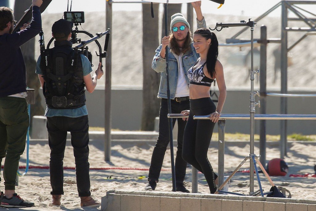 Adriana Lima Sexy thefappening.so 8