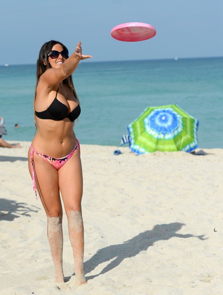 Клаудия Романи Секси 49 thefappening.so