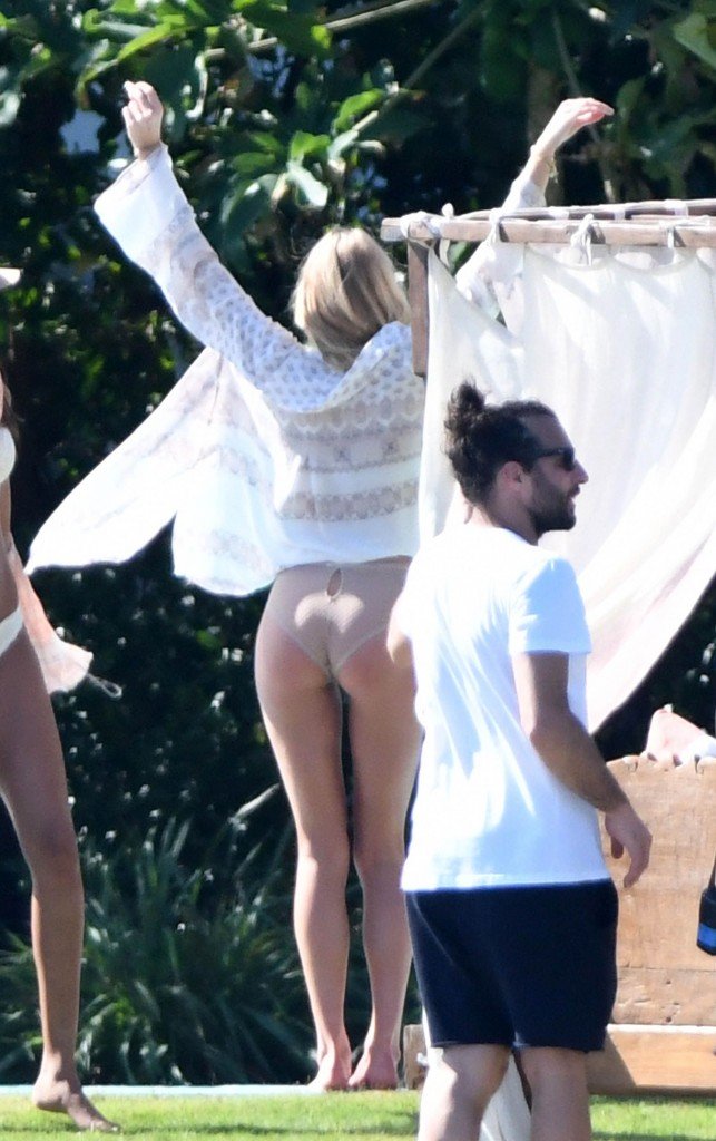 Elsa Hosk, Josephine Skriver, Sara Sampaio, Lais Ribeiro Sexy 6 thefappening.so