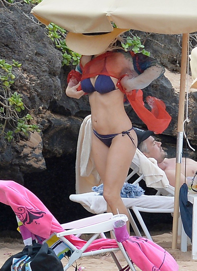 Fergie Sexy thefappening.so 13