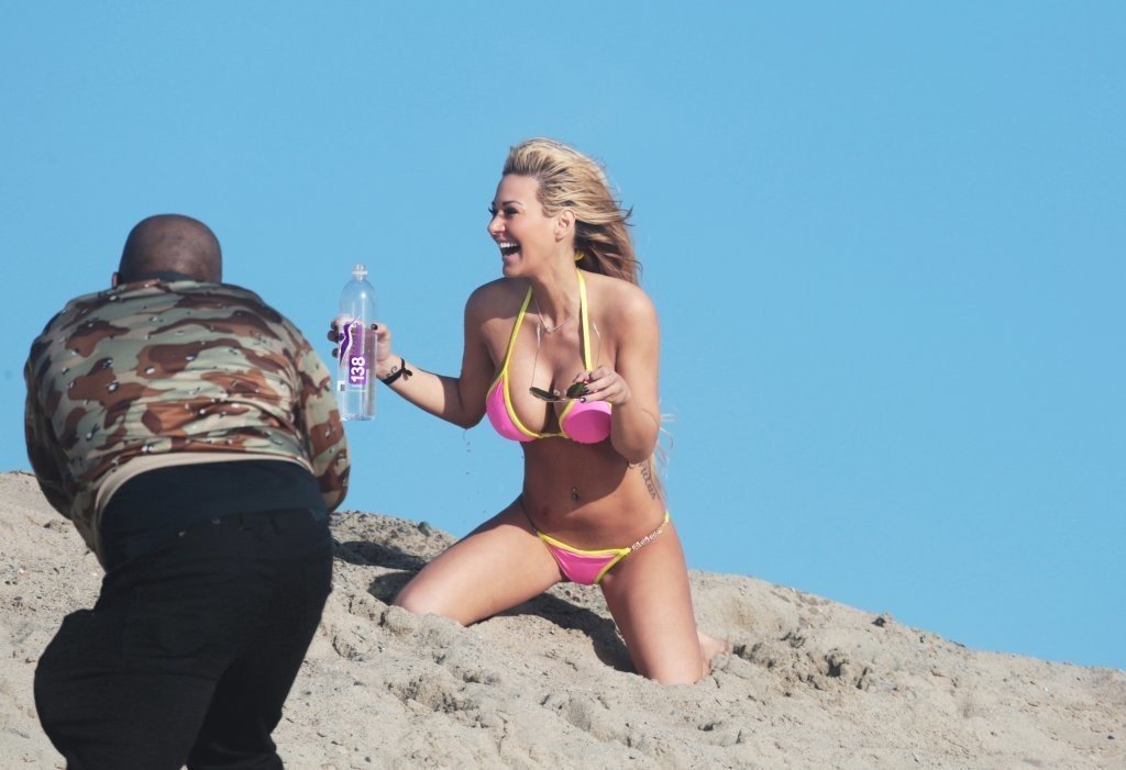 Kindly Myers Sexy thefappening.so 12