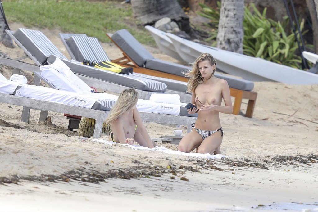 Edita Vilkeviciute Topless Sexy thefappening.so 14