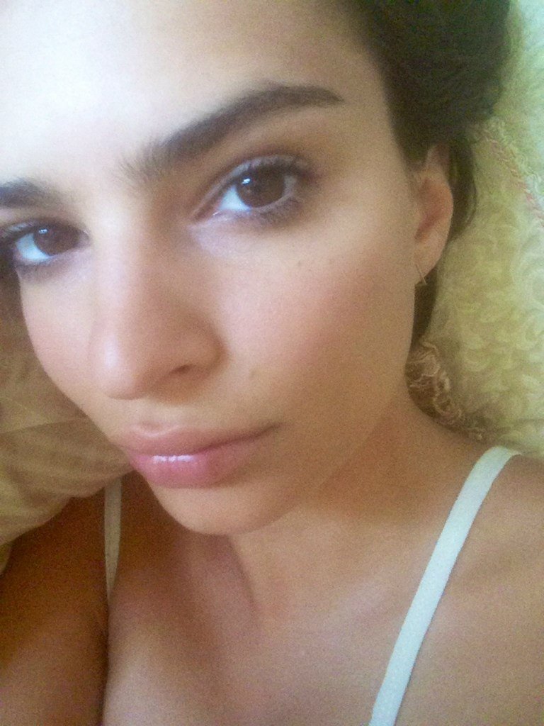 Emily Ratajkowski New Leaked Photos 140 thefappening.so