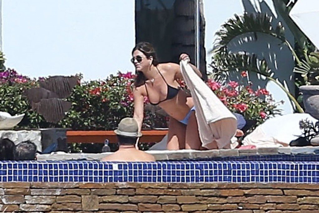 Jennifer Aniston Sexy 26 thefappening.so