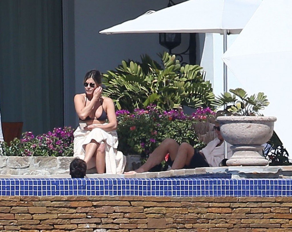 Jennifer Aniston Sexy 29 thefappening.so