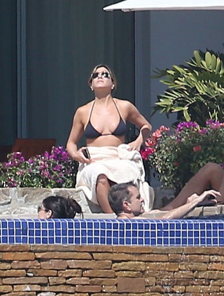 Jennifer Aniston Sexy 32 thefappening.so