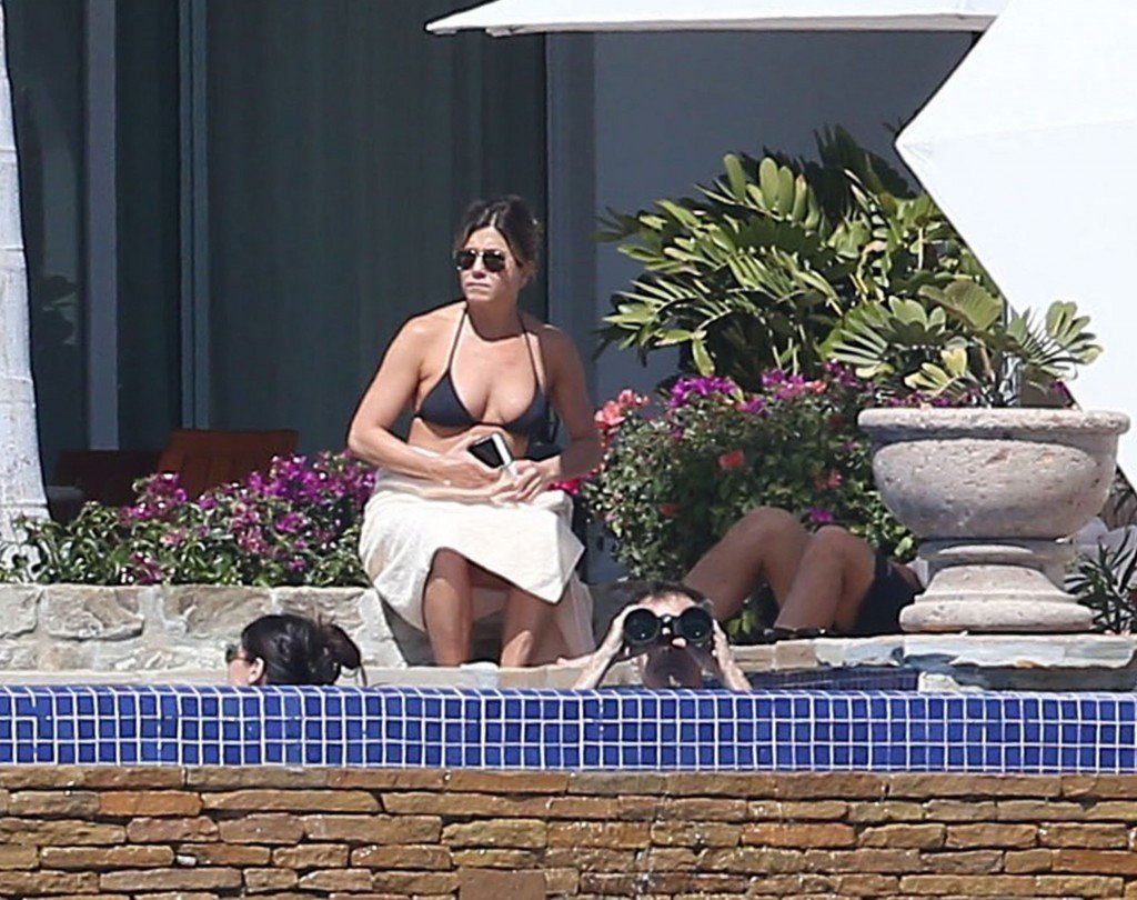 Jennifer Aniston Sexy 33 thefappening.so